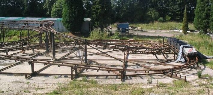 B5149b6f308b7fe5d12d6afa6e0088ef Roller Coasters Venom E1756309673463